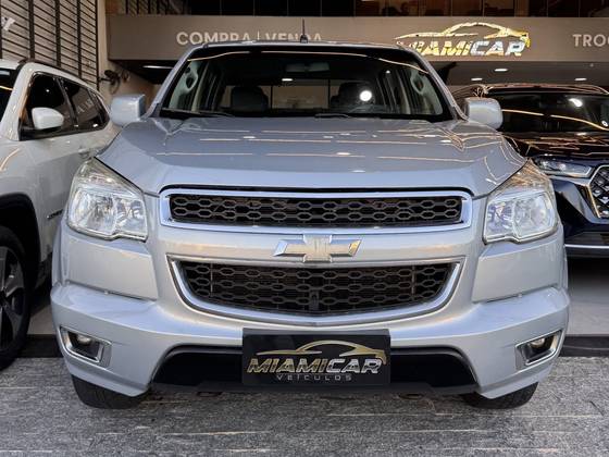 CHEVROLET S10 2.4 LS 4X2 CD 8V FLEX 4P MANUAL CHEVROLET S10 2.4 LS 4X2 CD 8V FLEX 4P MANUAL
